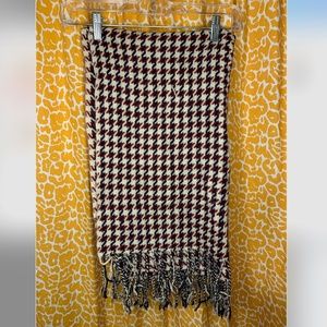 Houndstooth Blanket Scarf